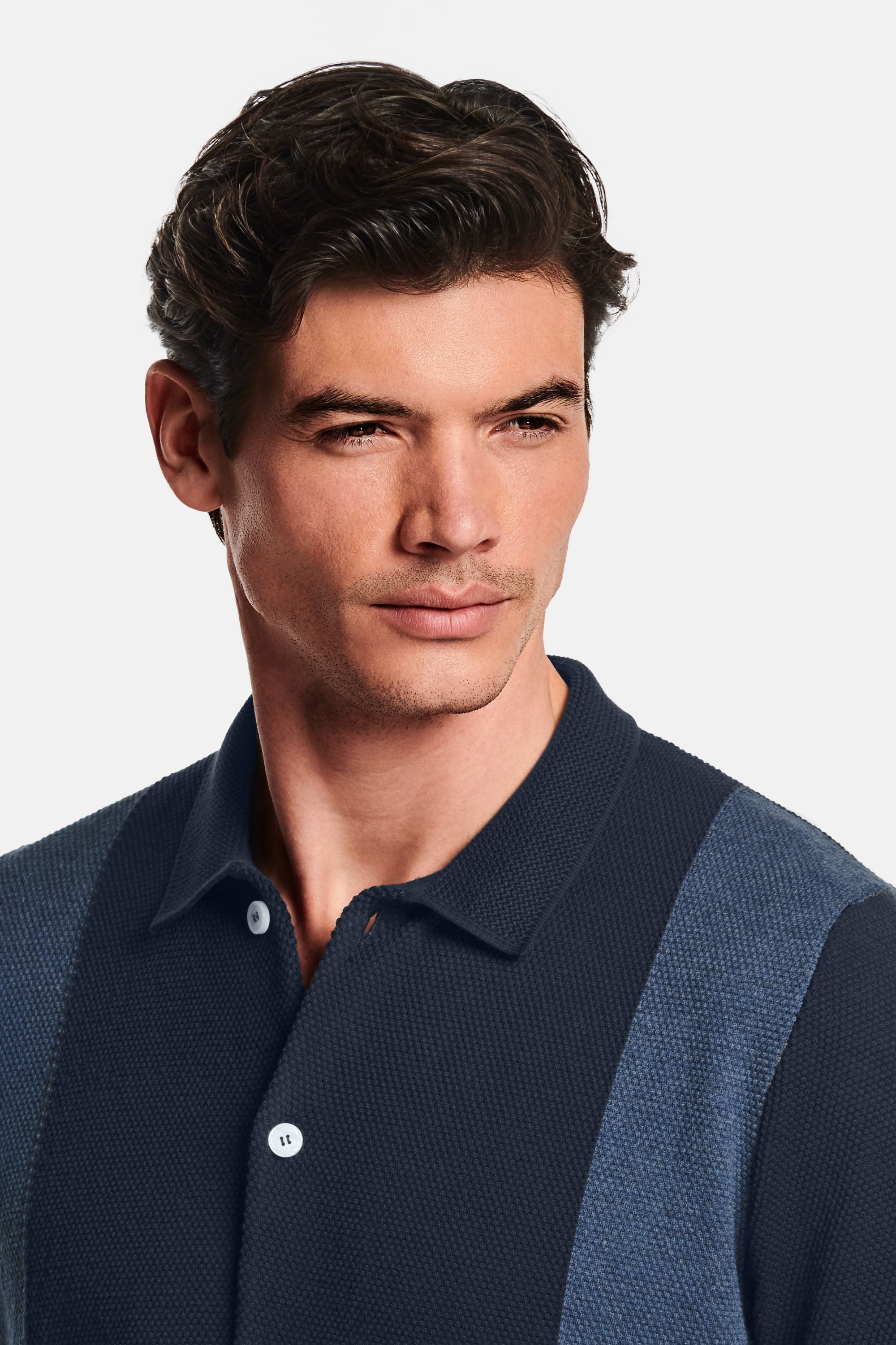 Strikes * The Airy Knit Shirt
