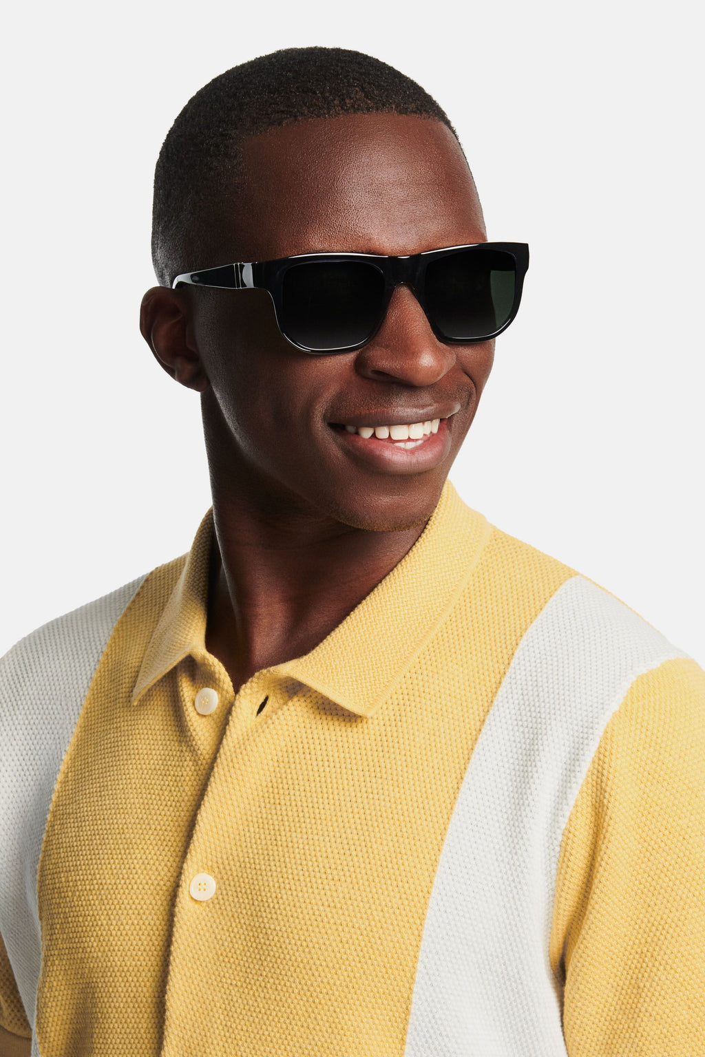 Splits * The Airy Knit Shirt