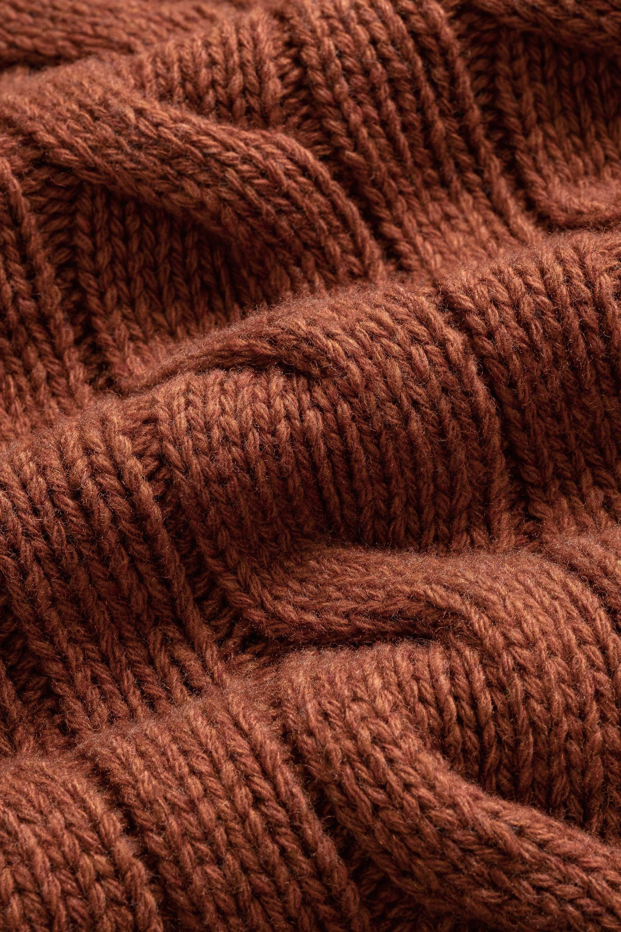 Spices * The Cable Knit Pullover