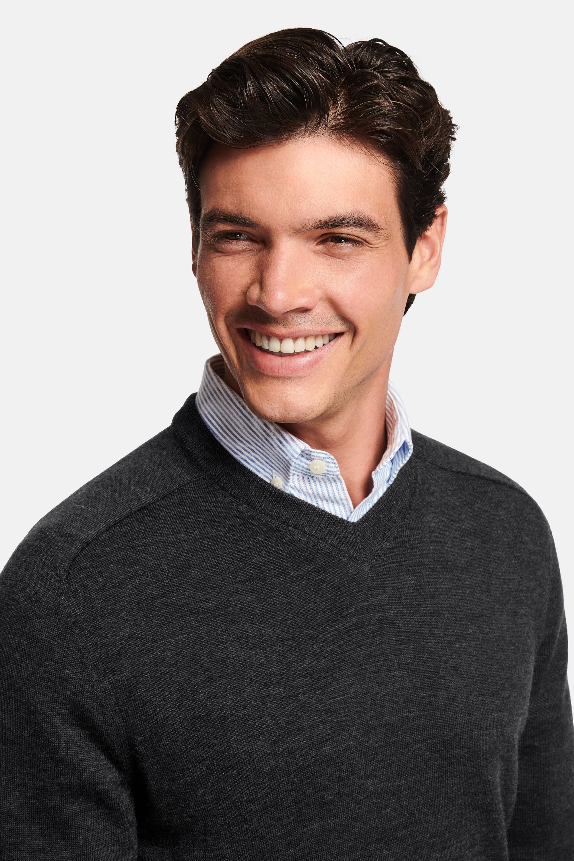Storms * The Merino V-neck