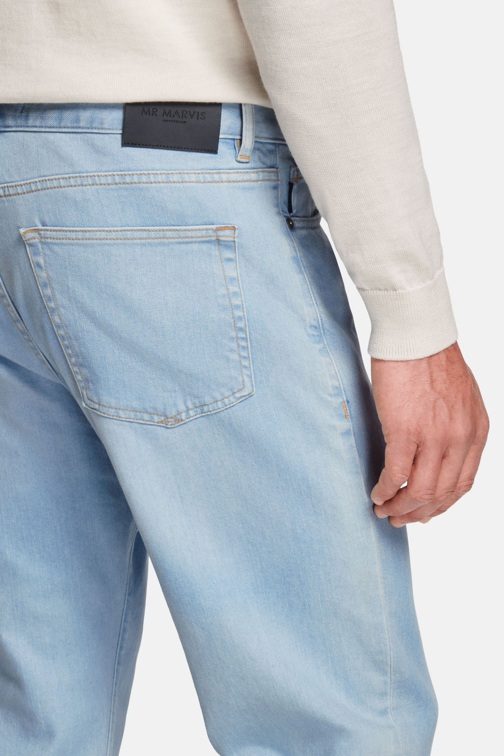 Otis * The Straight Fit Jeans