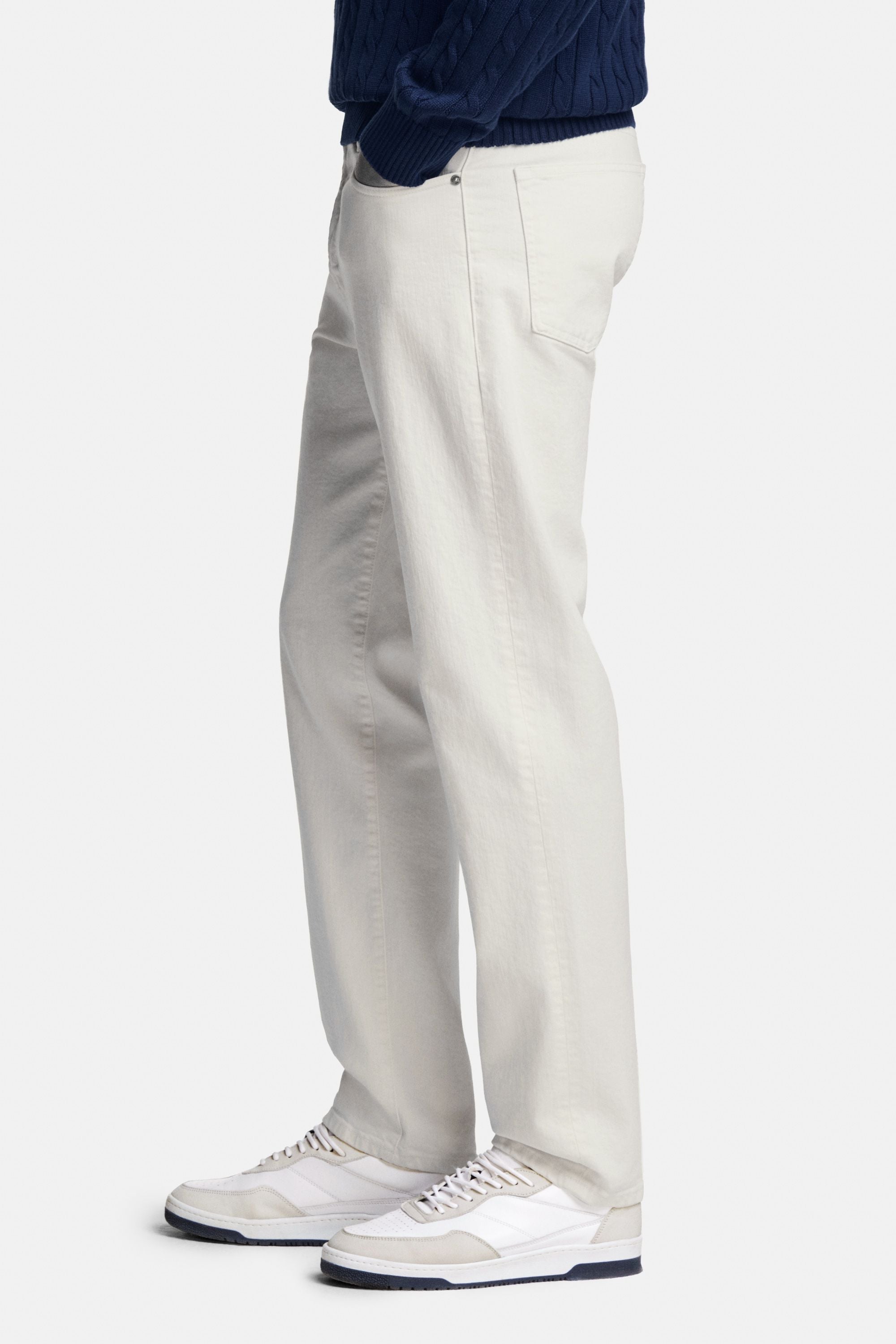 Coconuts * The Straight Fit Five-pockets
