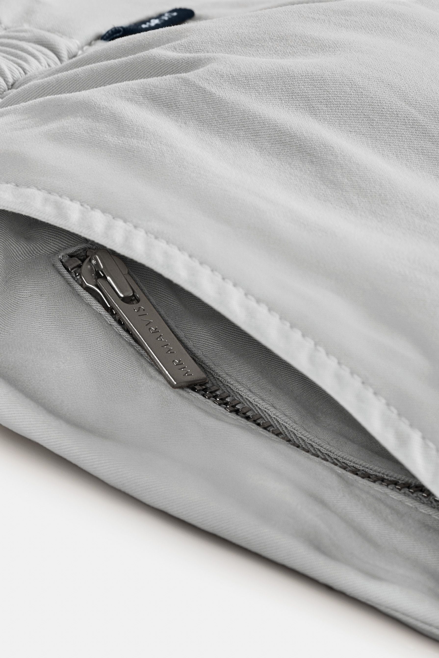 Gullwings * The Easy Chinos