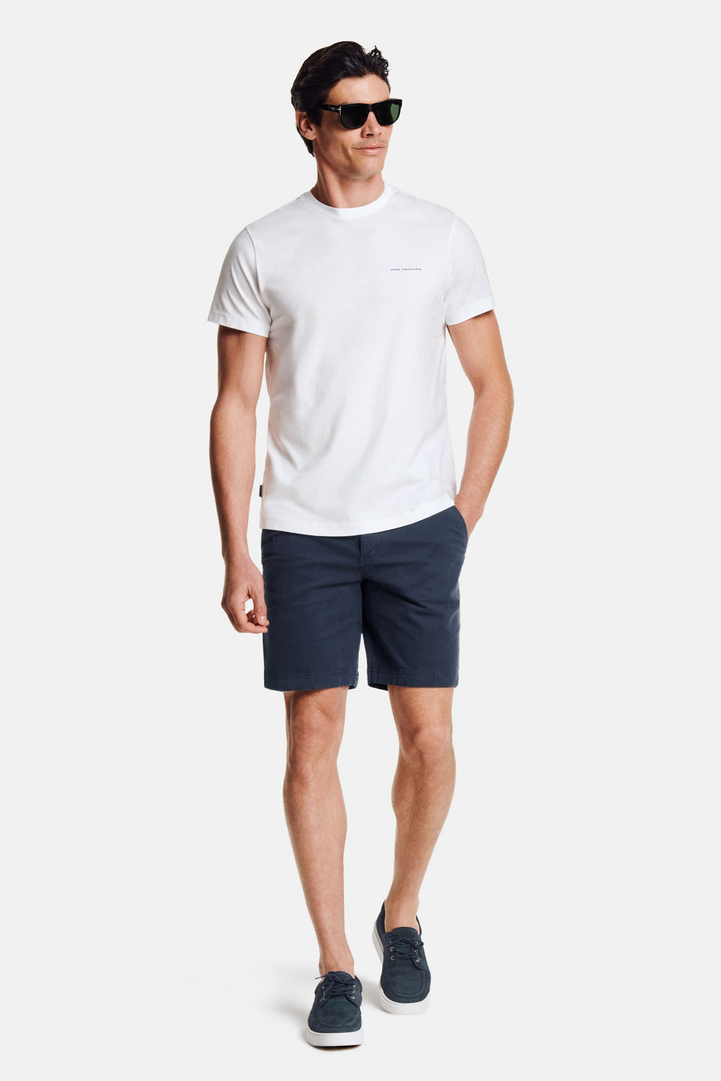 Club Marevista White * The Midweight Tee
