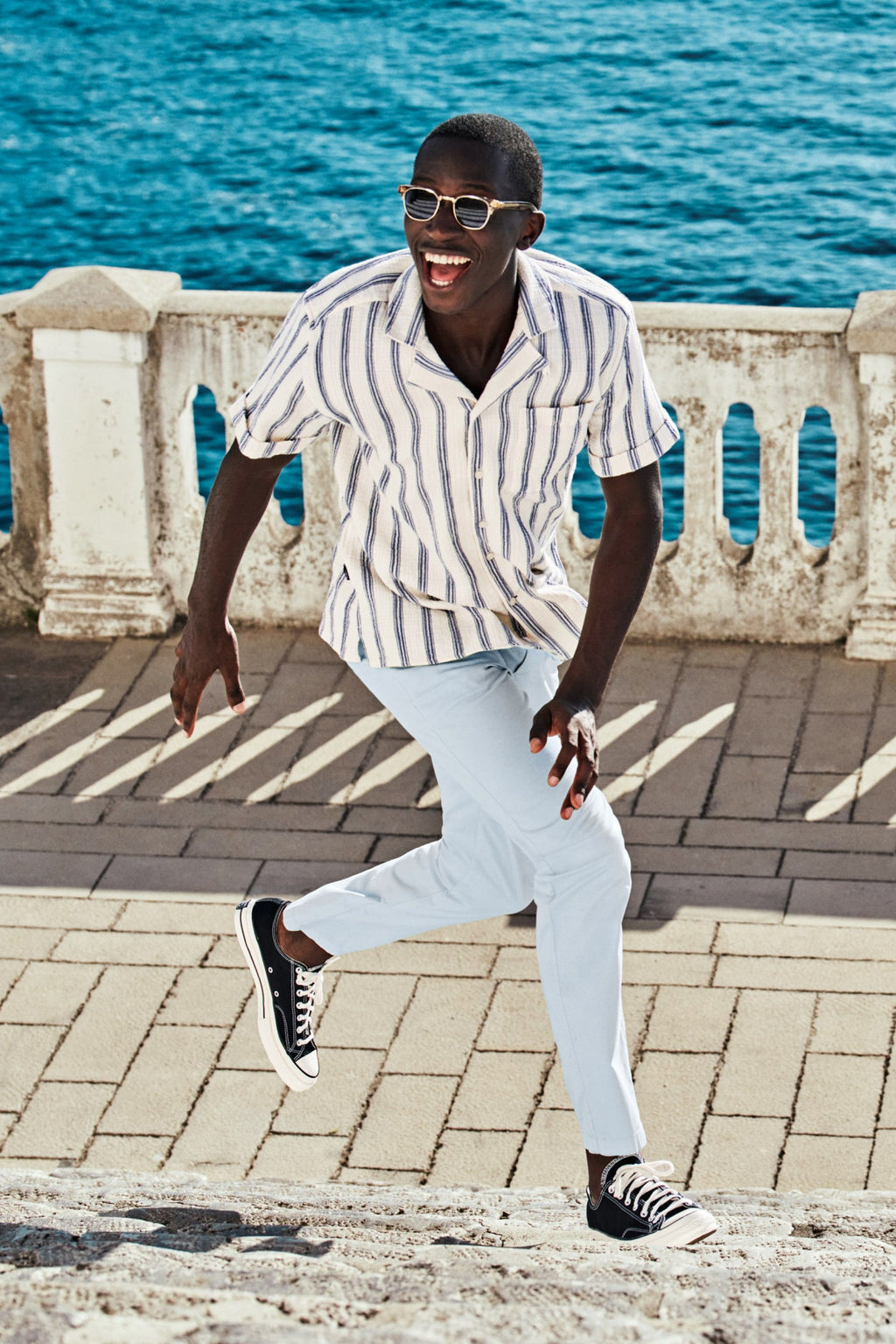 Avenues * The Classic Chinos