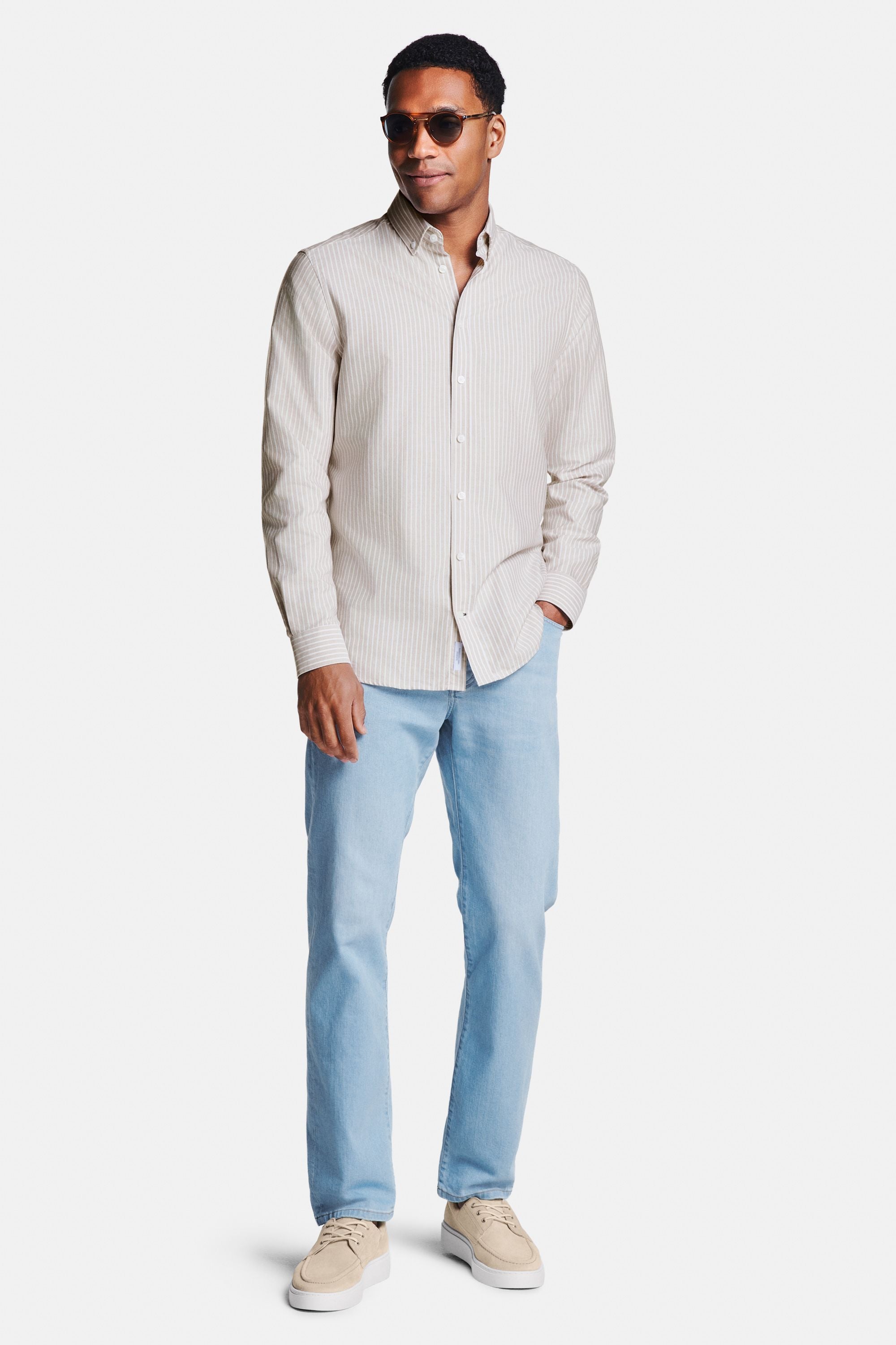 Otis * The Straight Fit Jeans