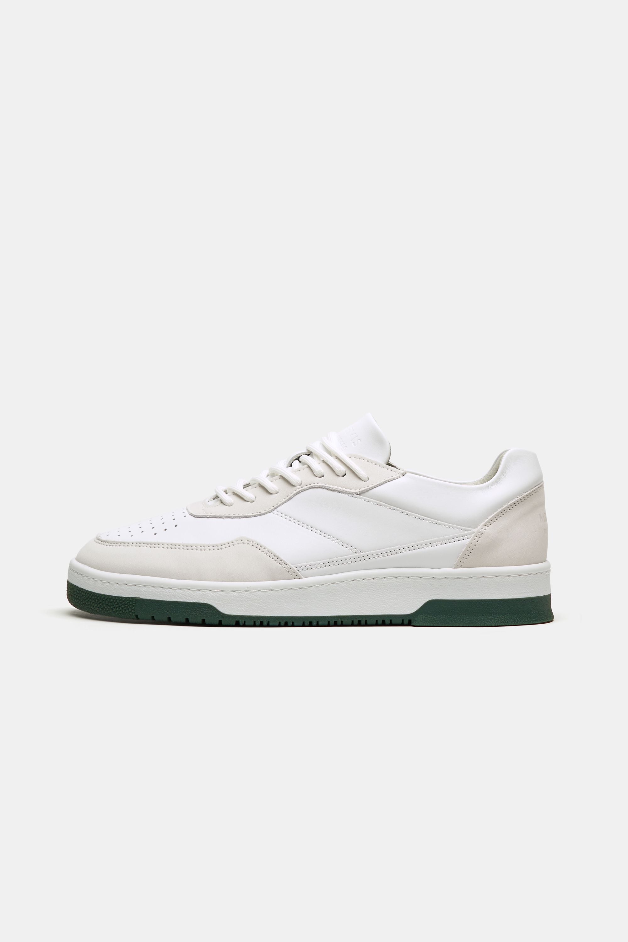 Lakes * The Classic Sneakers