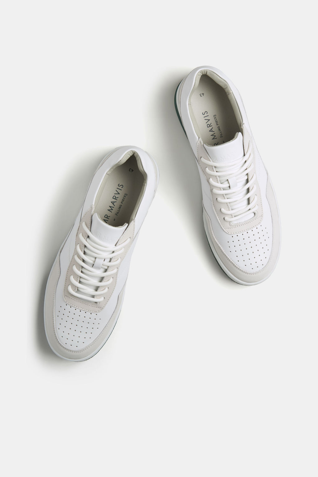 Lakes * The Classic Sneakers